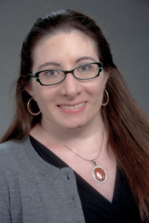 Alecia Magnifico