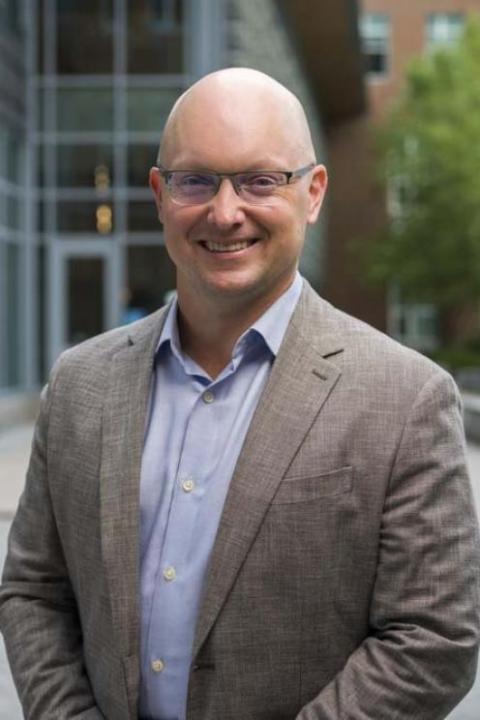 Andrew Earle