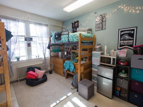 Alexander Hall dorm room