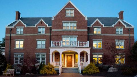 UNH Smith Hall at dusl