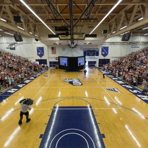 Lundholm Gym with crowd