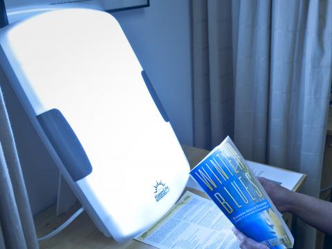 Blue light therapy for depression: Definition, how it works