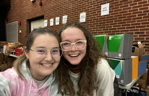 Hamel Scholars volunteer