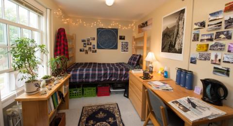 Single Room at Scott Hall