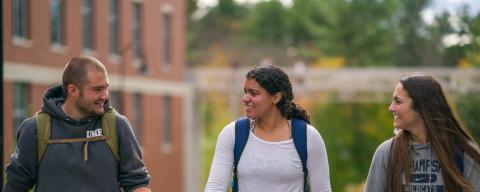 Students on UNH campus