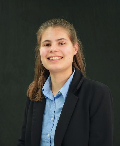Anya Munholand