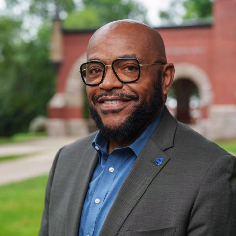 Kenneth Holmes