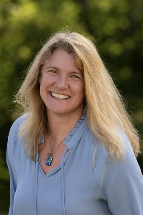 Jennifer Bourgeault headshot