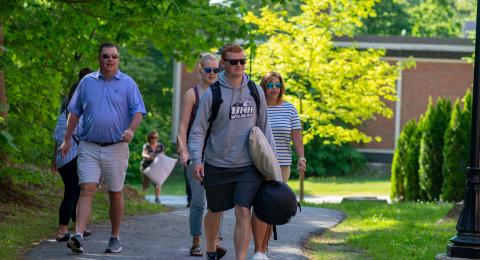 Student arriving with family