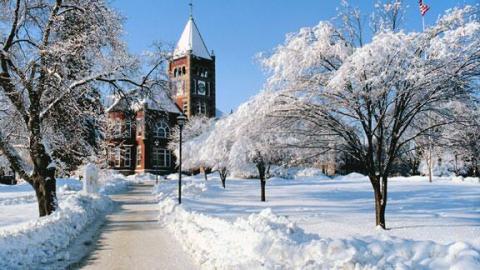UNH Campus in the winter