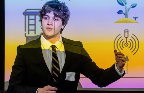 Paul College student presents at the URC