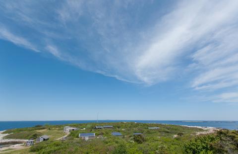 Blue sky over Appledore Island