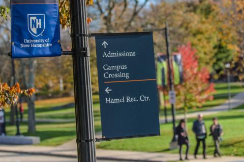 UNH Campus sign