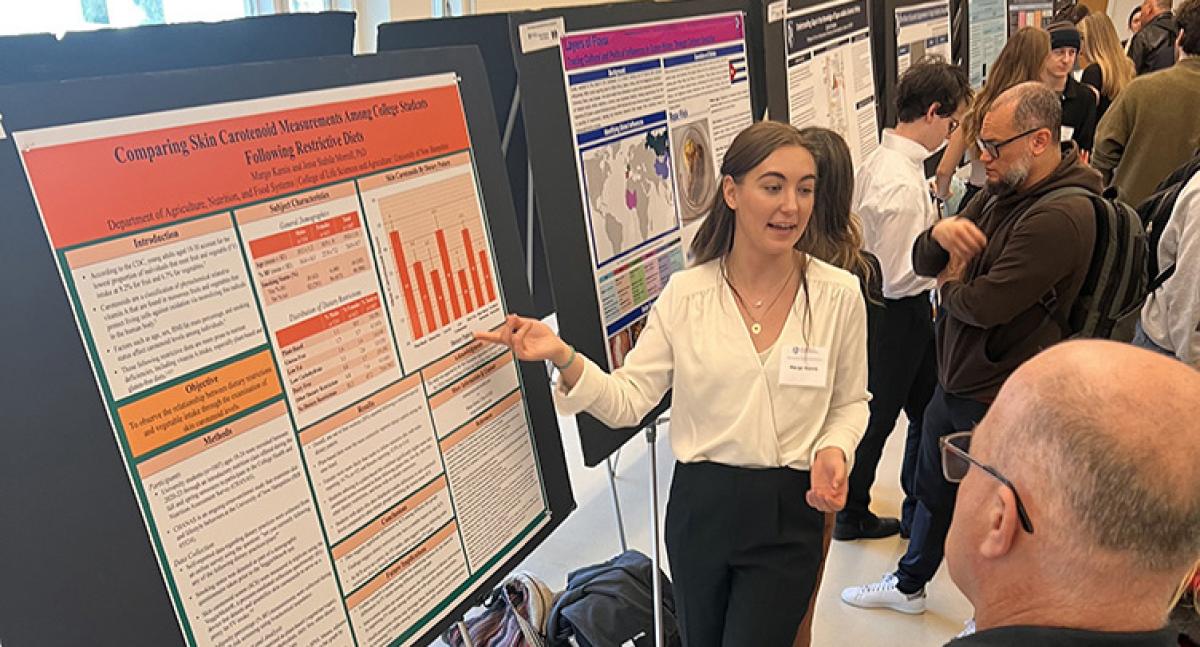 Student presents at the URC