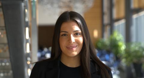 Clara Gomez Santa headshot