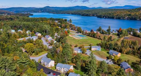 Aerial view of a lakeside neighborhood