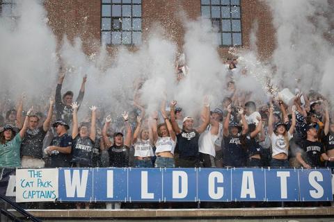 UNH wildcats fans cheering
