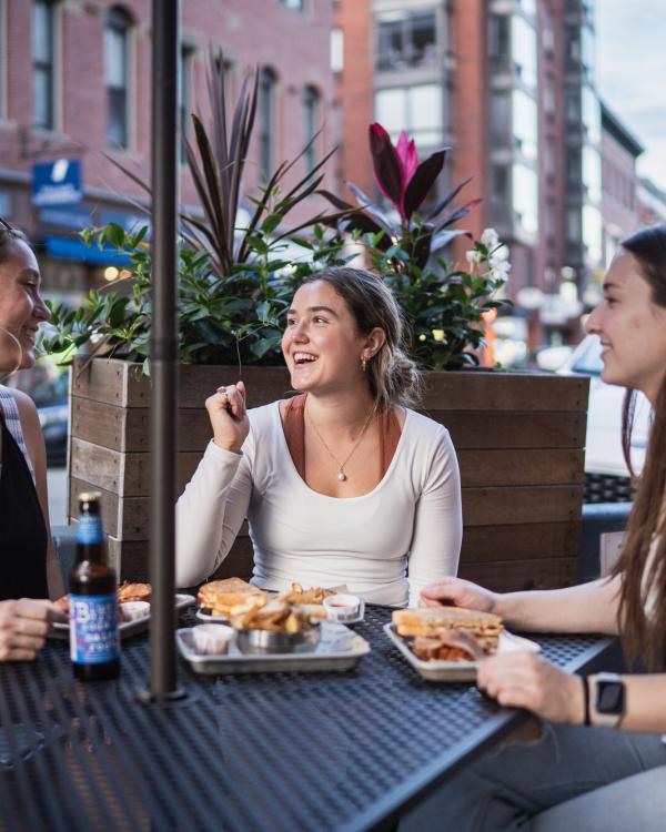 UNH students eating in Portsmouth