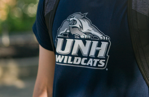 unh wildcats tee