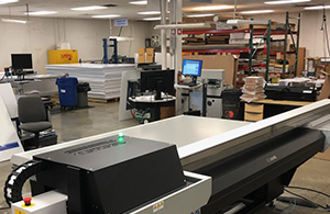 unh printing flatbed and cutter