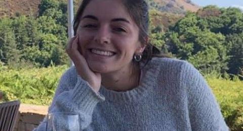 Hannah headshot