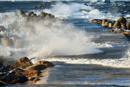 CSNE home image of ocean waves