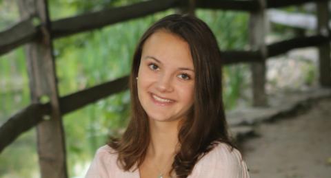 Caroline Kuchar Headshot