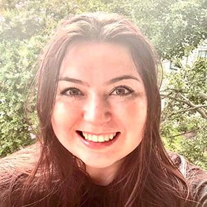 Caitlin headshot