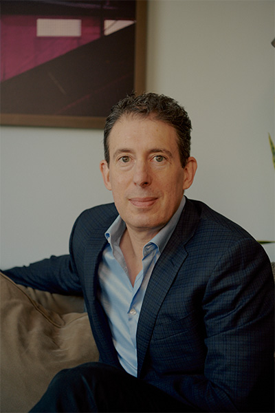 EK-Portrait-2022-400x600.jpg