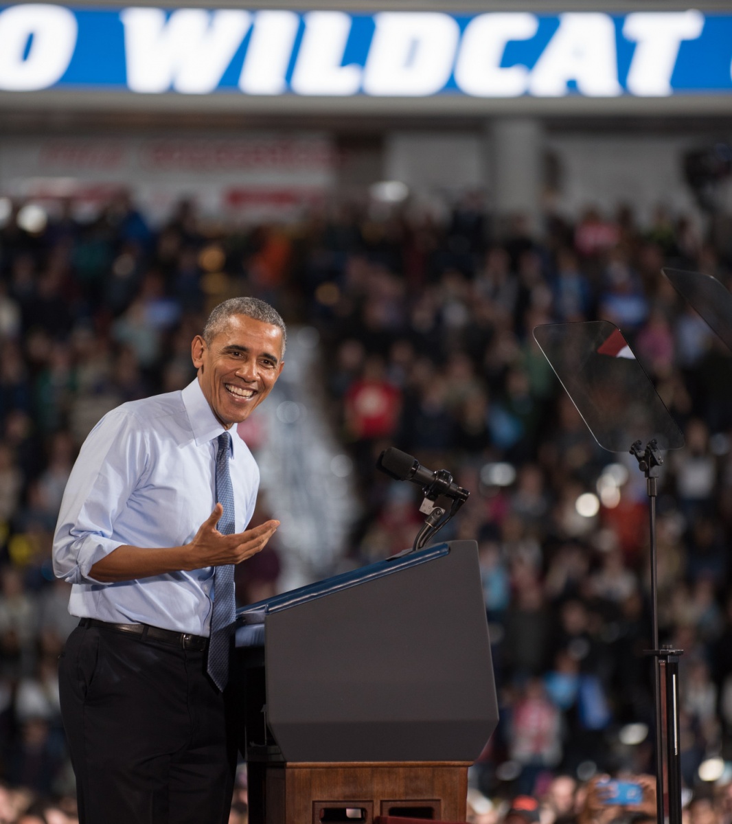 President Obama on UNH campus Nov. 2016