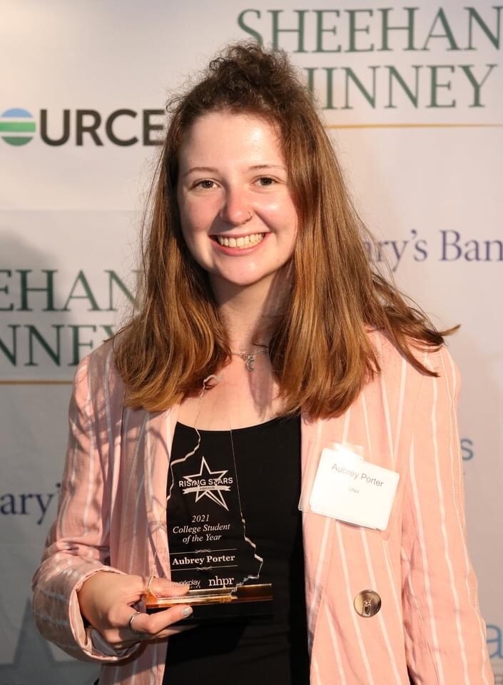 Aubrey Porter with her award