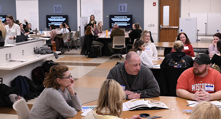 faculty, students, staff and community members participating in the Opoid Addiction program in 2019.