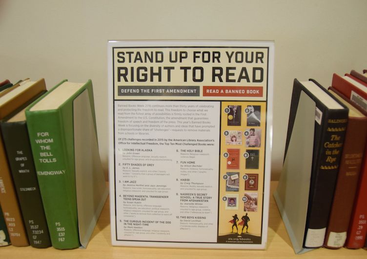 "Right to Read" sign