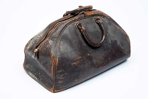 Whoop Snively's leather doctor bag