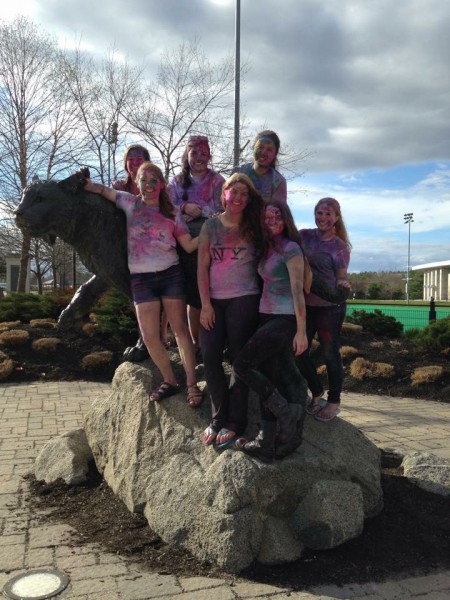 Wildcat Statue at UNH