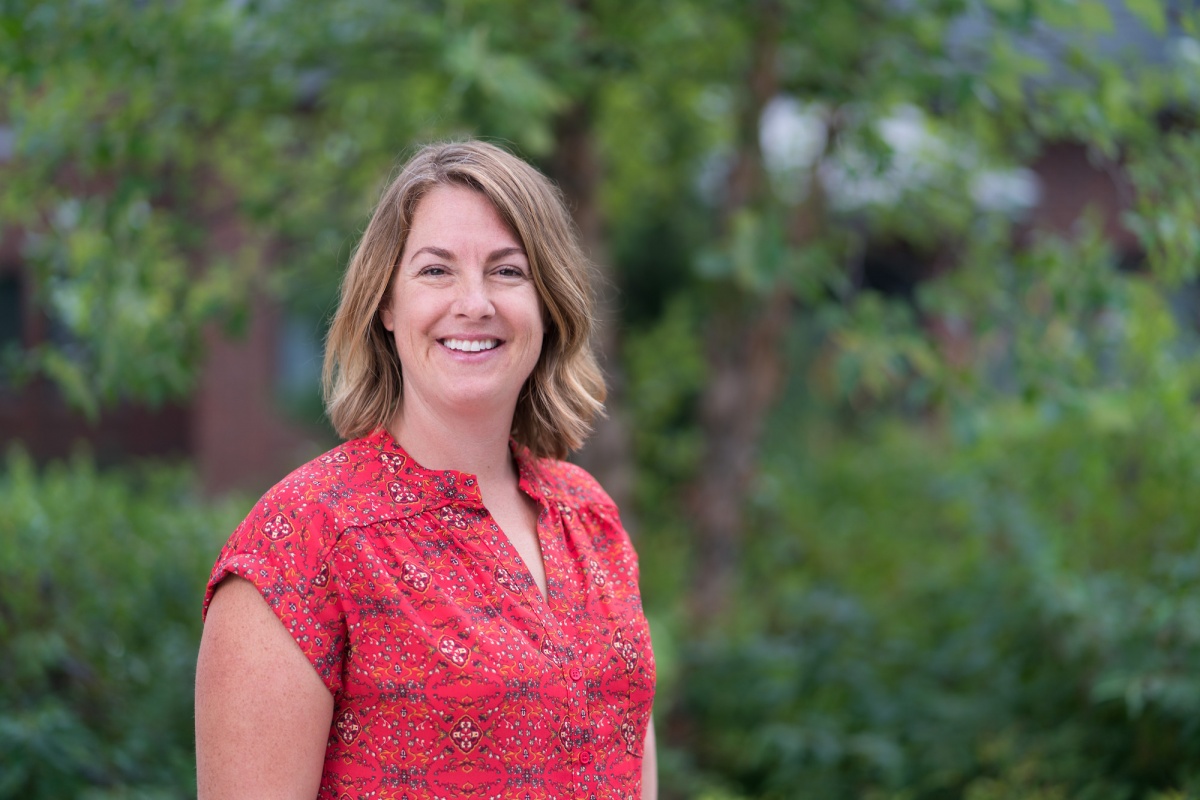 Headshot of UNH professor Jessica Ernakovich