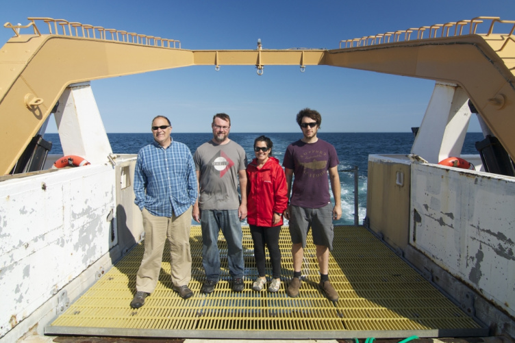 UNH scientists on NOAA ship