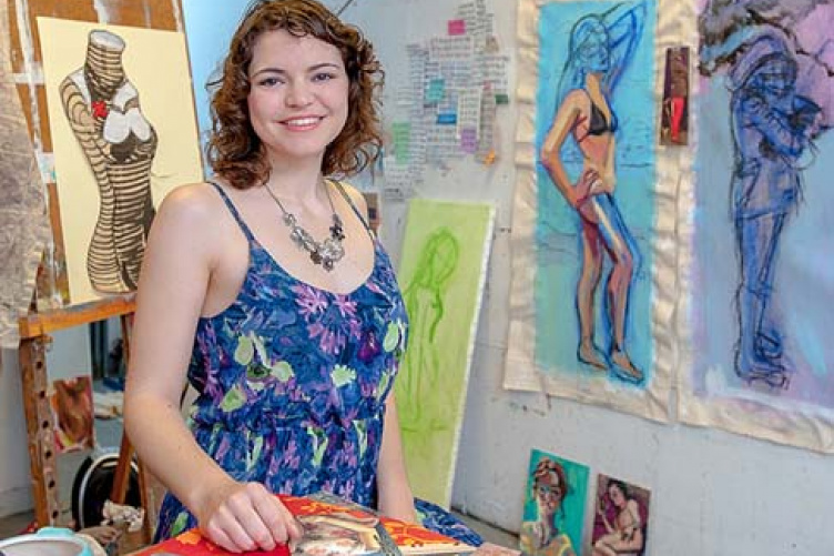 jennifer lindsay in her studio