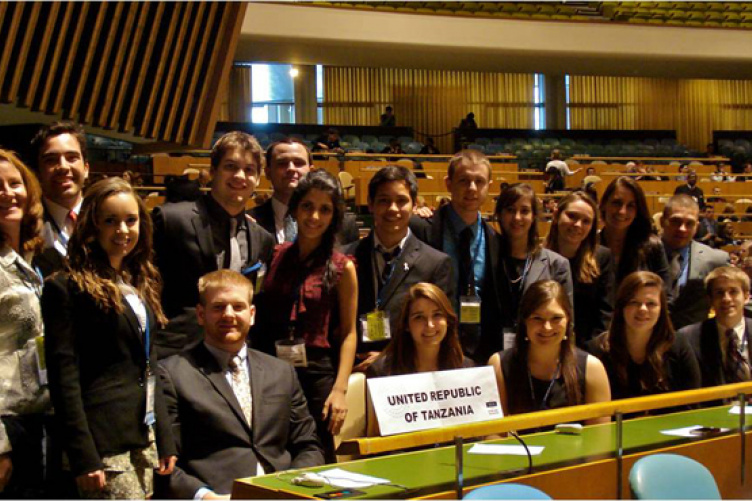 UNH Model UN