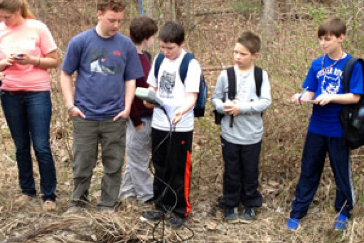 oyster river middle schoolers at river's edge