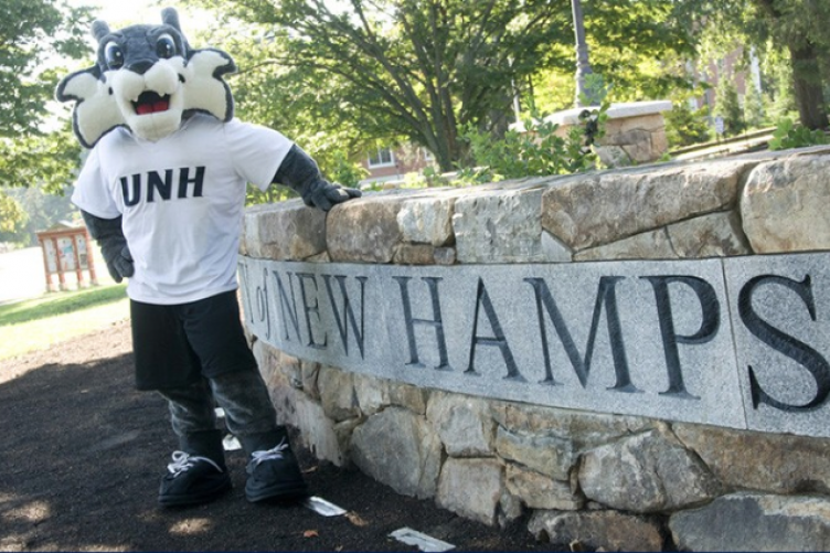 UNH mascot