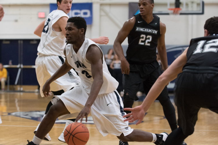 UNH basketball player UNH basketball player