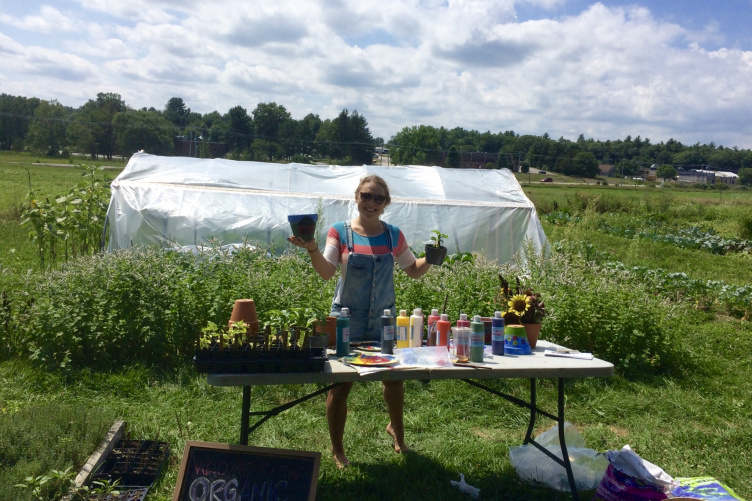 UNH student Katherine Bemis '17 UNH student Katherine Bemis '17
