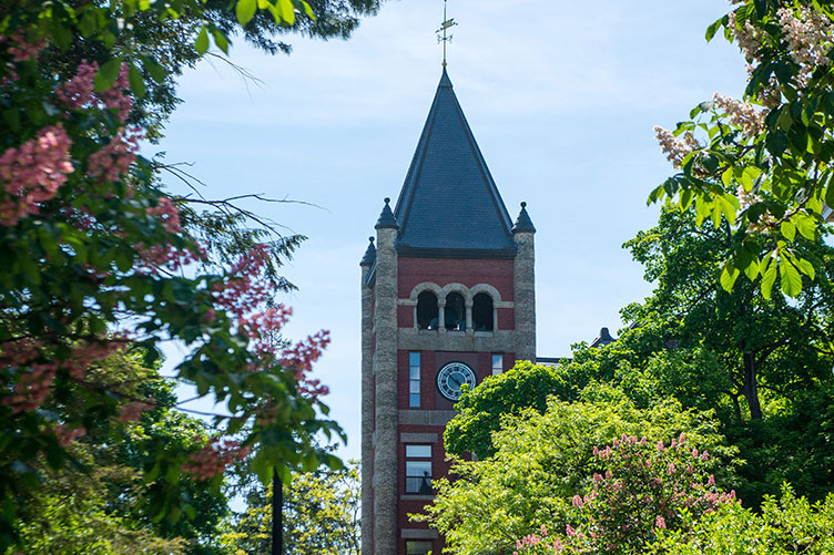 Thompson Hall at UNH Thompson Hall at UNH