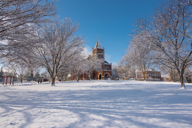 UNH's Thompson Hall in winter