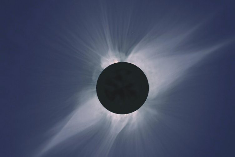 Image of a total solar eclipse