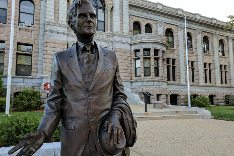 Statue of former New Hampshire governor John Winant