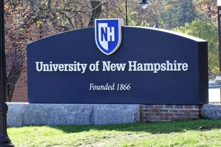 Photo of the University of New Hampshire sign at UNH Durham. Photo of the University of New Hampshire sign at UNH Durham.