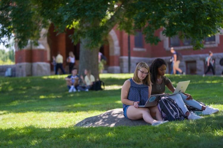 students on T Hall lawn on the first day of classes, 2019