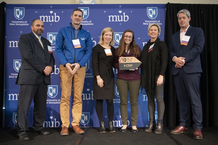 Marisa Rafal ’19, ‘20G (fourth from left) with judges from the NH Social Venture Innovation Challenge.